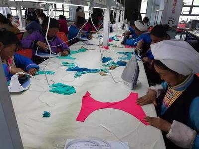 汶川縣:打開扶貧車間一扇門,走上脫貧奔康致富路