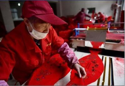 武義:大紅燈籠迎來銷售旺季